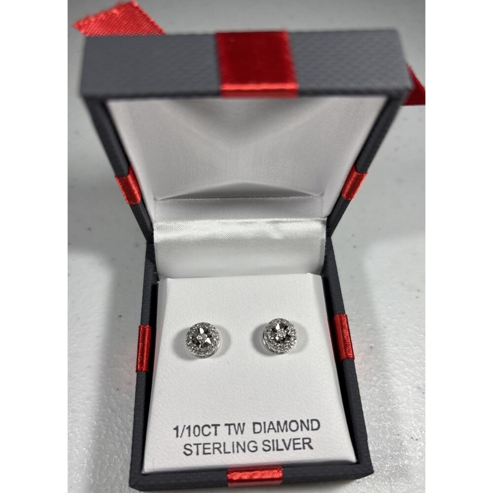New  1/10 CTTW Diamond Sterling Silver Stud Earrings in Gift Box